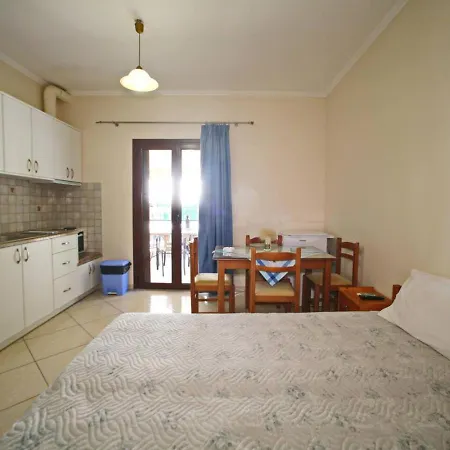 Apartament And Thomas 14